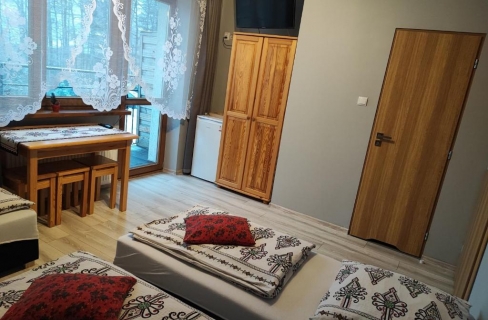 Pokój 4-osobowy z łazienką i balkonem