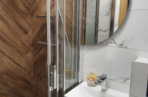 Pokój 4-osobowy z łazienką i balkonem